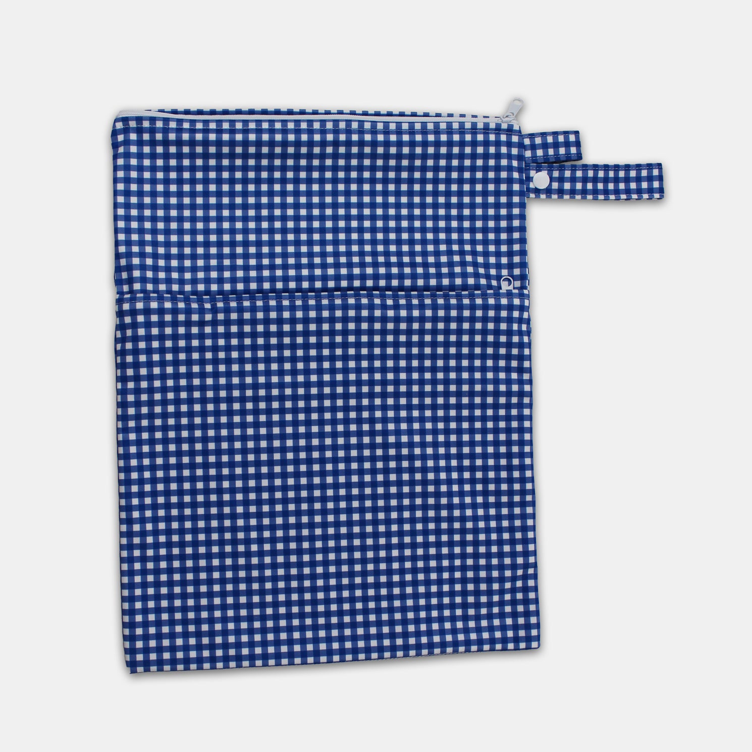 Tyoub Waterproof Stay-dry Zip Wet Bag– Blue White Gingham Check Measures 30 x 40 cm. Large front zipped pocket to separate items. Main pouch with zipper to keep wet and dry things separate. Each pocket is waterproofed and zipped. Lightweight and easy to pack and carry.Come with a handy strap for easy carrying or hooking to your nappy bag or stroller.